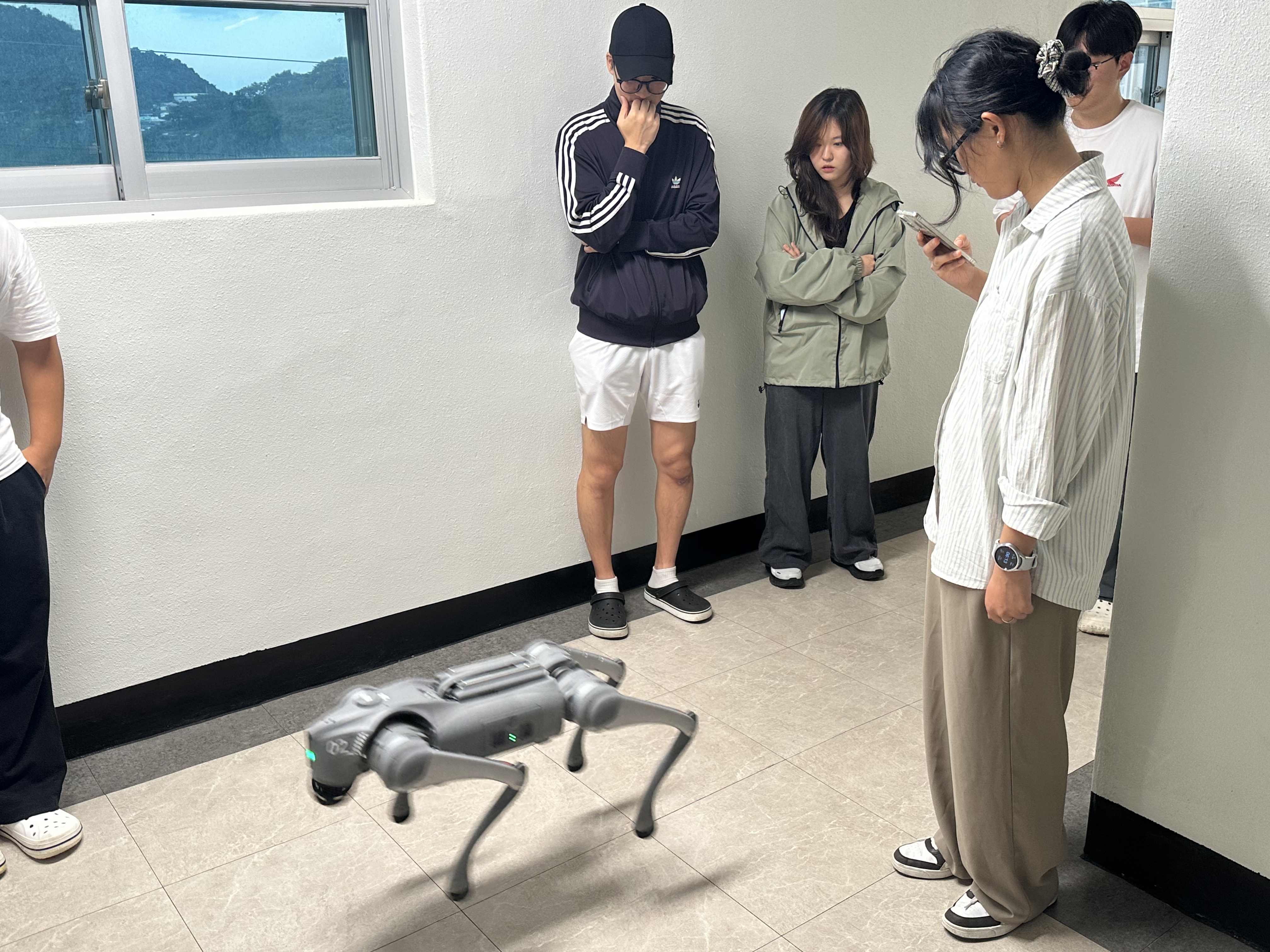 로봇 핸즈온 워크샵 프로그램 운영 첨부이미지 : 로봇 핸드온 워크샵 프로그램(2).jpg 